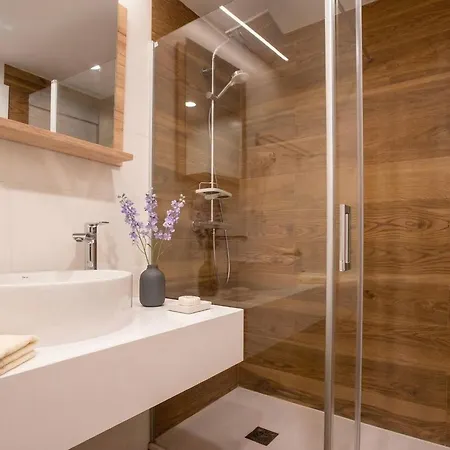 Limehome Carrer De Fontcoberta - Digital Access Hotell 3*