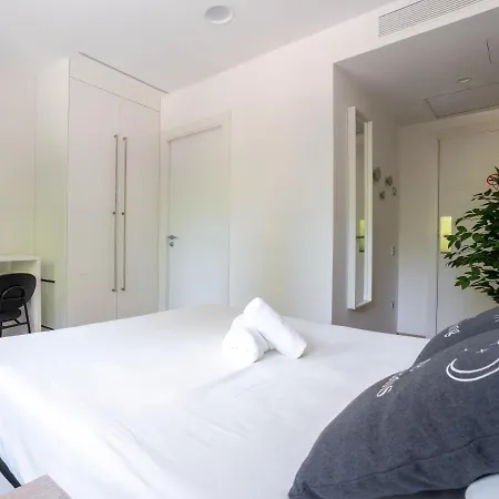 فندق Limehome Carrer De Fontcoberta - Digital Access برشلونة