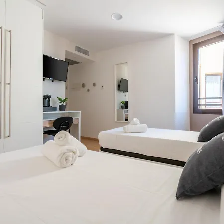 Limehome Carrer De Fontcoberta - Digital Access 3* برشلونة
