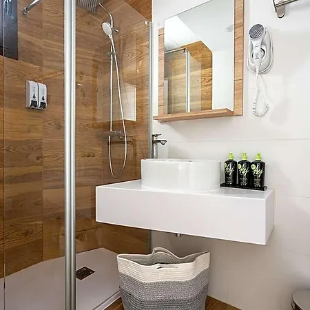 Otel Limehome Carrer De Fontcoberta - Digital Access 3*