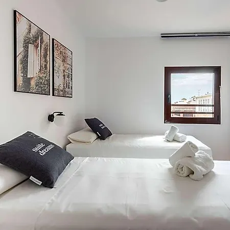 Limehome Carrer De Fontcoberta - Digital Access 3* Barcelona