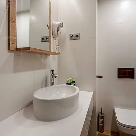 Hotel Limehome Carrer De Fontcoberta - Digital Access