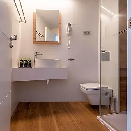 Hotel Limehome Carrer De Fontcoberta - Digital Access Barcelona