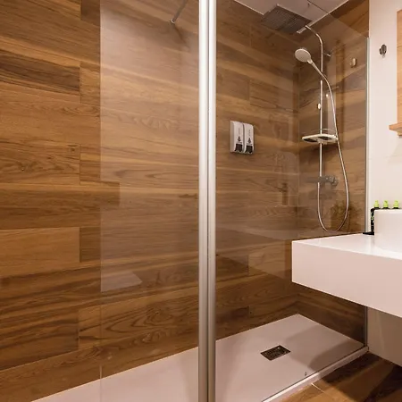 Hotel Limehome Carrer De Fontcoberta - Digital Access