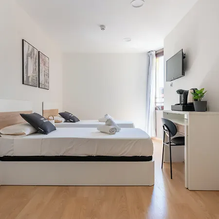 Limehome Carrer De Fontcoberta - Digital Access 3* Barselona