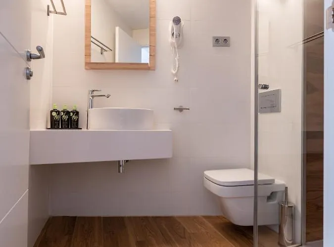 Limehome Carrer De Fontcoberta - Digital Access ホテル バルセロナ