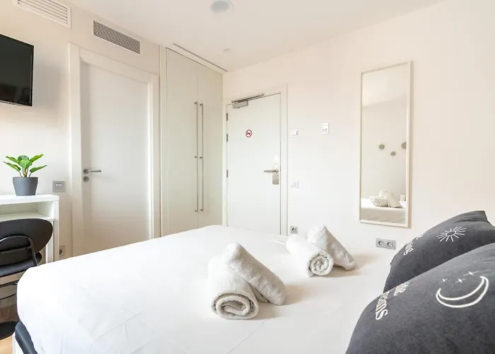 Limehome Carrer De Fontcoberta - Digital Access バルセロナ