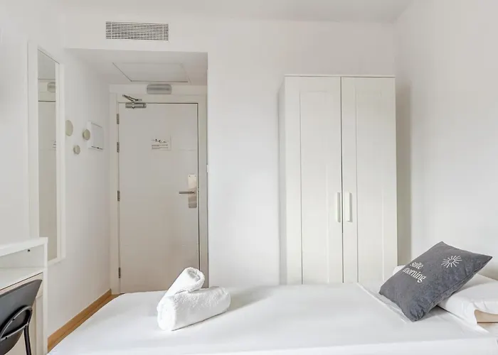 Limehome Carrer De Fontcoberta - Digital Access ホテル