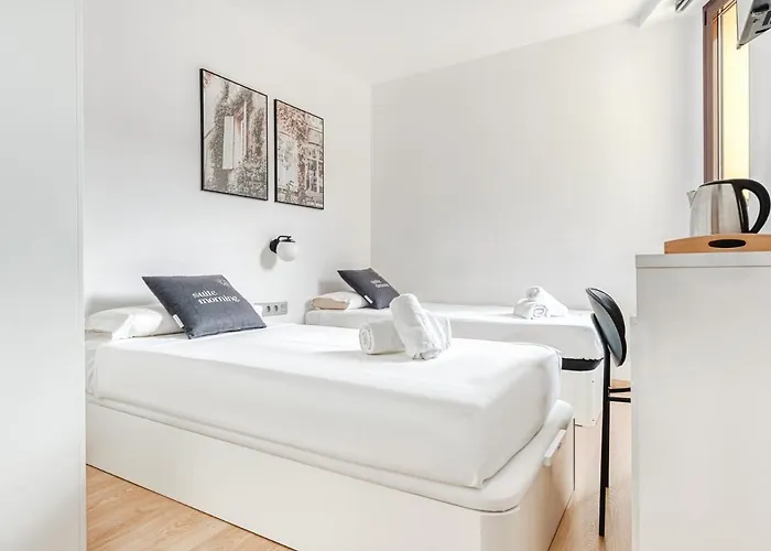 Limehome Carrer De Fontcoberta - Digital Access ホテル バルセロナ