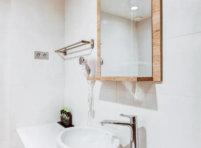 Limehome Carrer De Fontcoberta - Digital Access 3*