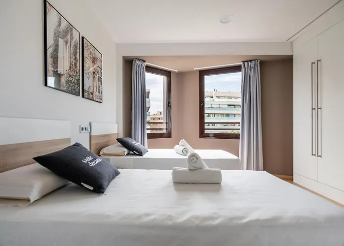 Limehome Carrer De Fontcoberta - Digital Access 3* バルセロナ