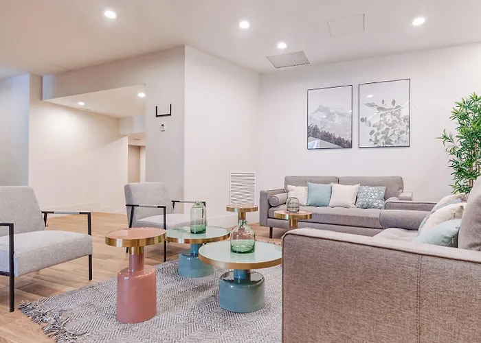 Limehome Carrer De Fontcoberta - Digital Access 3* バルセロナ