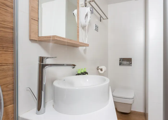 Limehome Carrer De Fontcoberta - Digital Access ホテル バルセロナ