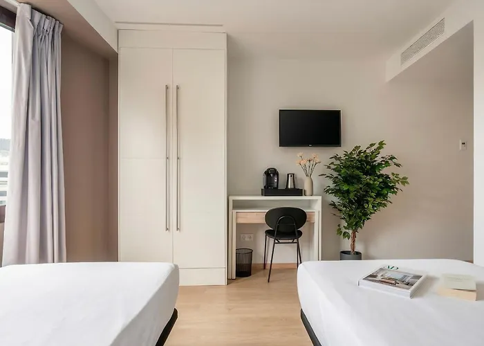 Limehome Carrer De Fontcoberta - Digital Access Hotel