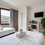 Limehome Carrer De Fontcoberta - Digital Access Hotel Barcelona